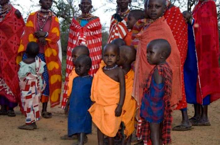 «Плюнул в лицо — значит уважаешь»: самые необычные традиции племени Танзании