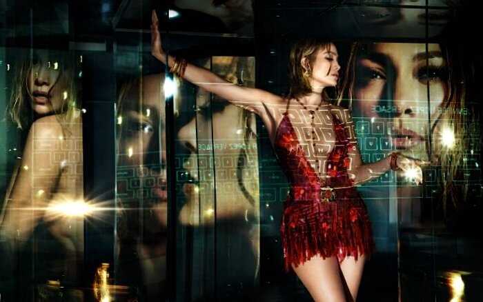50-летняя Дженнифер Лопес в рекламе новой коллекции Versace