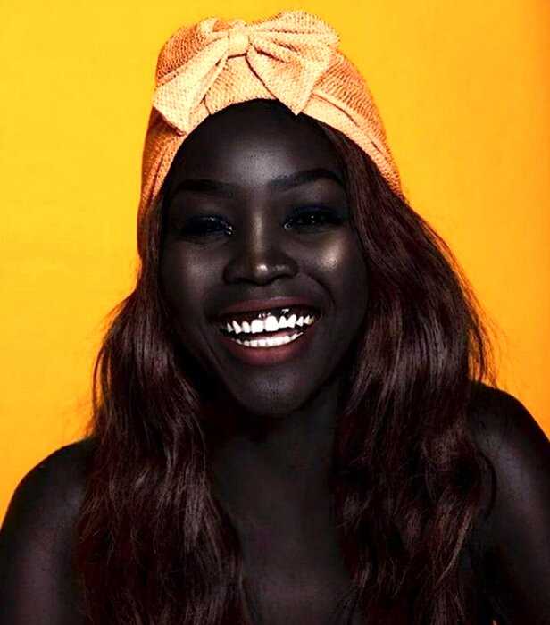 «Черная как ночь»: Королева тьмы произвела фурор в мире моды