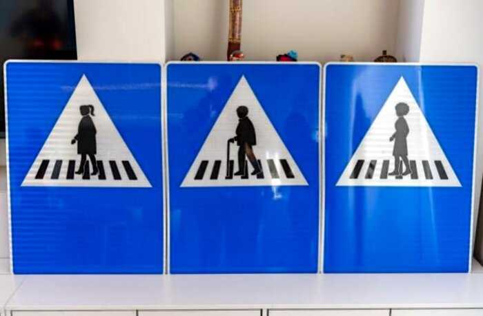 «Теперь равенство во всем»: в Женеве пешеходные знаки поделили по половому признаку