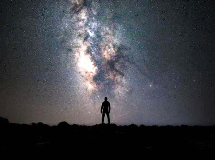 «Только я и космос»: одинокий финн бродит в темноте и делает божественные снимки
