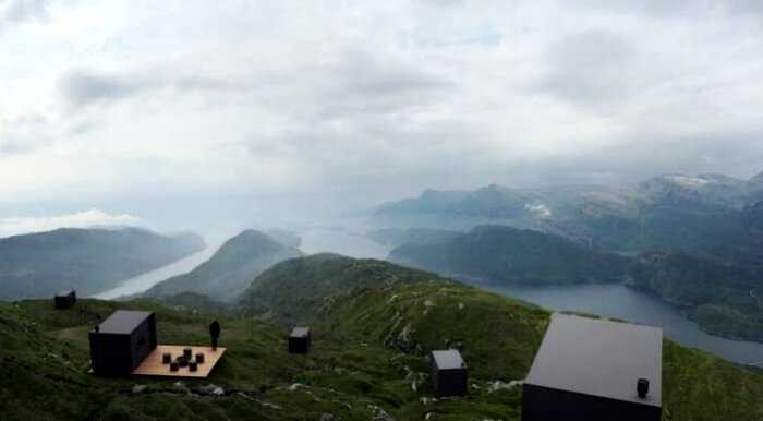 В Норвегии открыли уникальный отель-скворечник с видом на фьорды