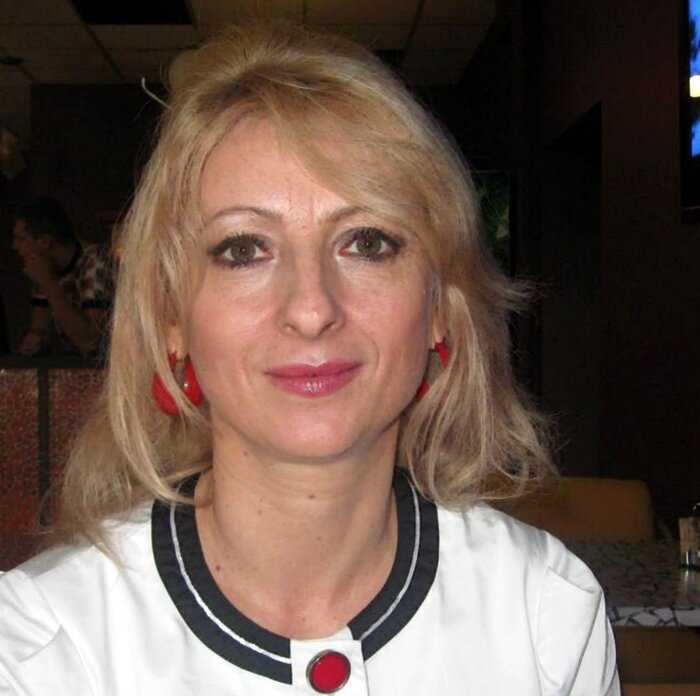 Мать «живой барби» Валерии Лукьяновой решила не отставать от дочери