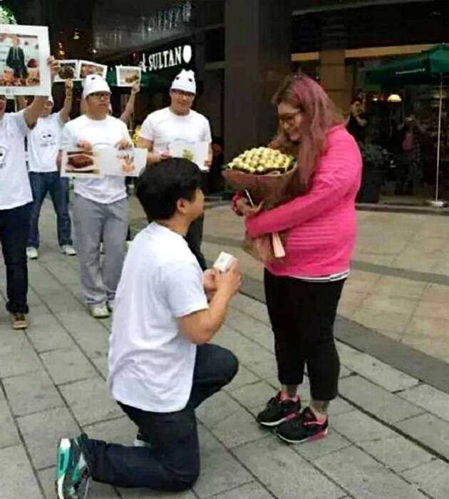 В Китае парень специально раскормил свою невесту, чтобы ее никто не увел