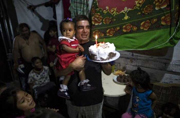 «Битва за еду»: как бедняки пытаются выжить во время карантина в Перу