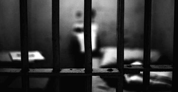 Российского туриста бросили в тюрьму на Шри-Ланке за мертвого жука в кармане. Ему грозит 40 лет заключения.