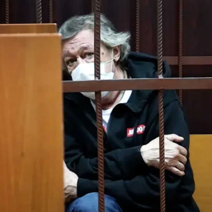 «Ефремов не заслужил такого конца»: Гусман рассказал, что грозит актеру в тюрьме