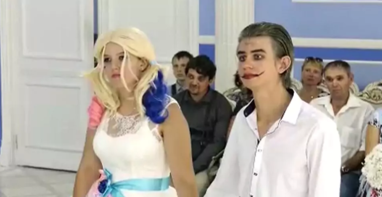 «Джокер» и «Харли Квинн» сыграли свадьбу в Новороссийске: такого никто не ожидал увидеть