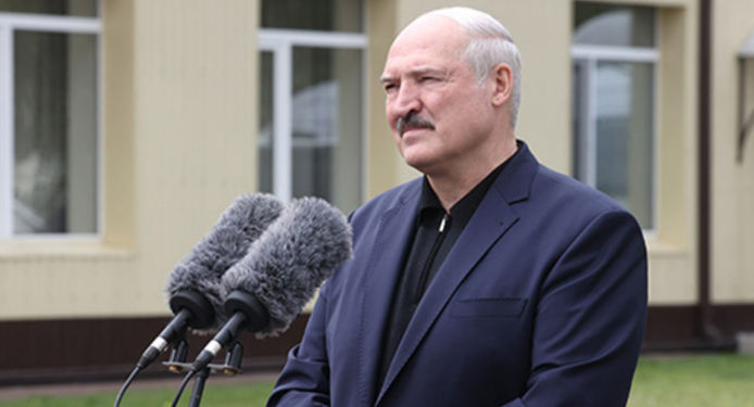 Лукашенко позвал российских журналистов на госканалы взамен уволившихся