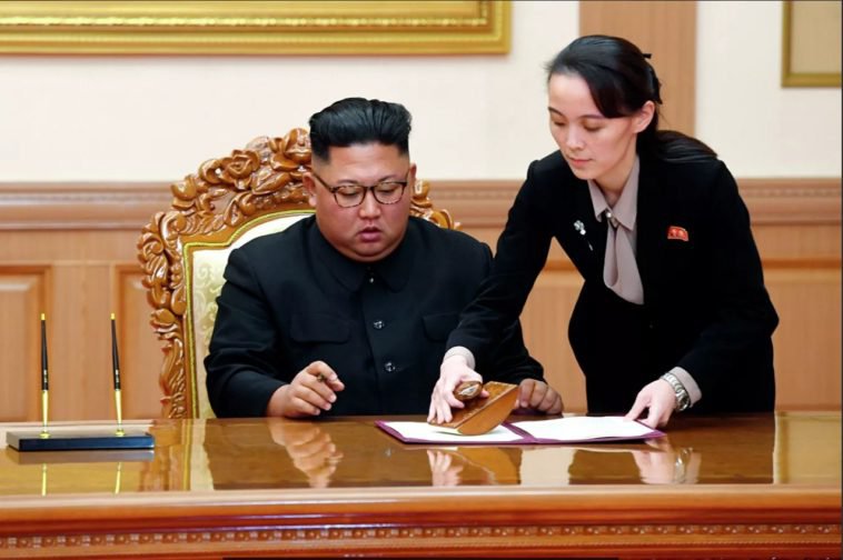 Теперь все на сестре? Зарубежные СМИ сообщили о коме Ким Чен Ына