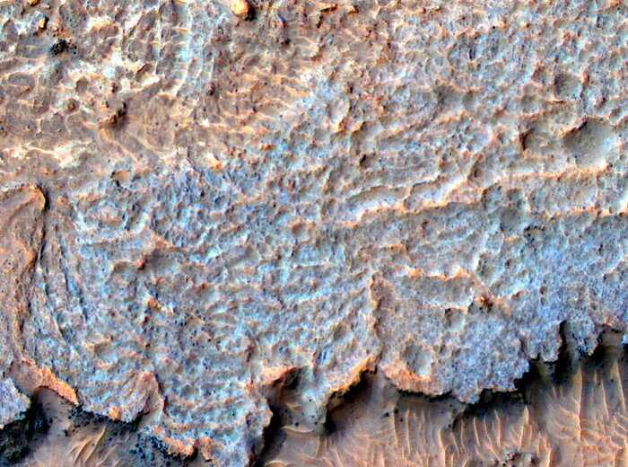 5 странных рельефов и явлений на Марсе, которые пока не поддаются земному разуму