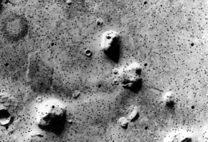 5 странных рельефов и явлений на Марсе, которые пока не поддаются земному разуму