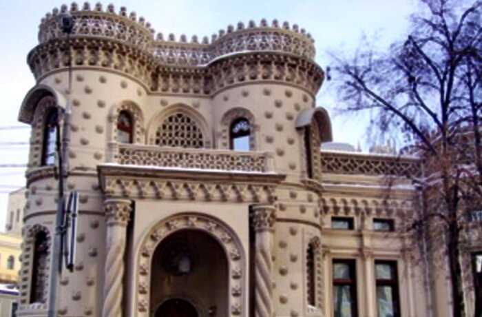 Почему особняк XIX века в Москве называют «домом дурака»