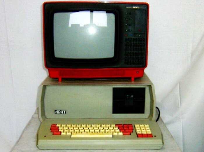 Как выглядели советские ноутбук, микроволновка, планшет и другие девайсы