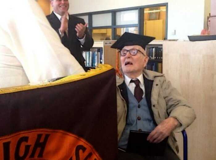 Американец закончил школу в возрасте 106 лет
