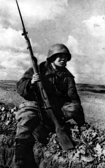 Снайпер, который видел в темноте: Максим Пассар — Герой Сталинграда, Герой СССР и Герой России