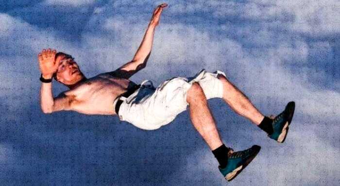 Американец прыгнул с высоты 7,6 километра без парашюта