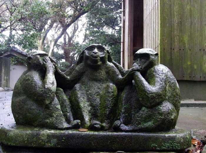 Ничего не вижу, ничего не слышу, ничего не скажу: кто придумал трех мудрых обезьян