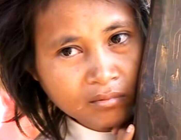 8-летняя девочка потерялась в джунглях, но спустя 20 лет вернулась домой