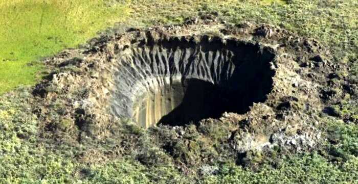 Ученые разобрались, почему в Сибири в последние годы появляются огромные кратеры