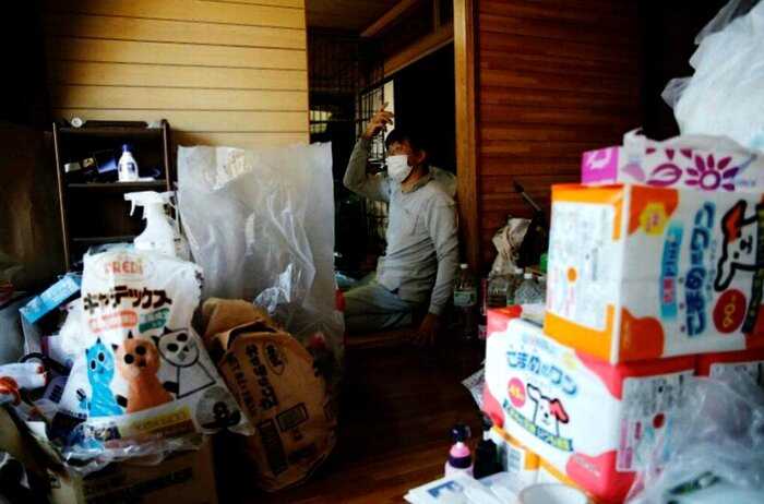 Японец уже десять лет живет в зоне отчуждения Фукусимы и приглядывает за животными