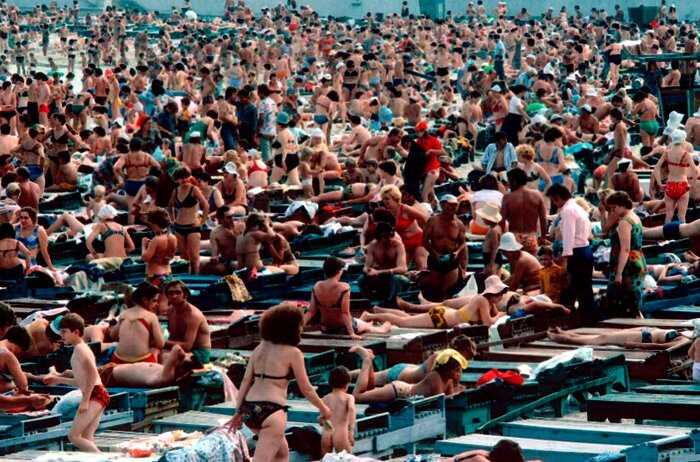 10 кадров, которые ярко описывают пляжный отдых в СССР