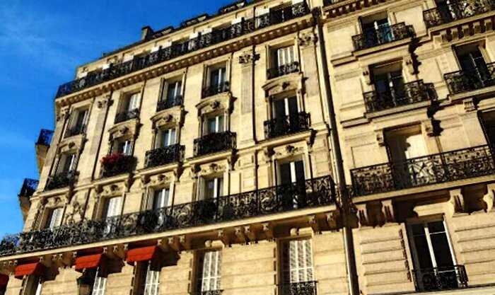 В Париже продают квартиру площадью 5 метров. Смотрим, что получит покупатель за свои 50 тысяч евро