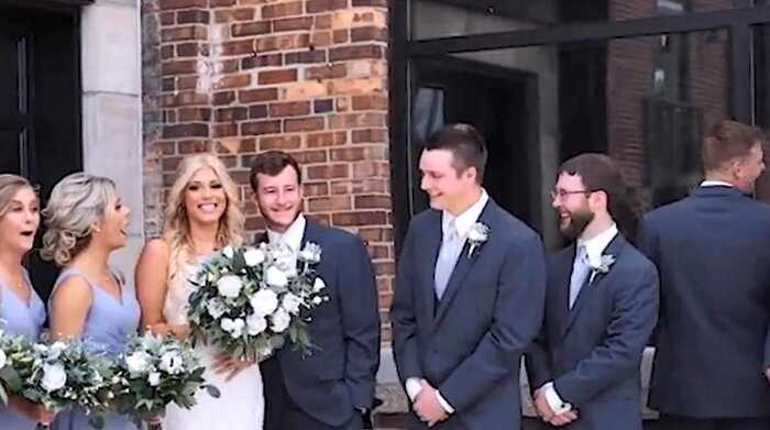 Свадебный фотограф дважды перепутала имя невесты, и вот почему её реакция оказалась такой странной