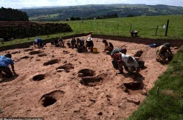 Археологи выяснили истинное происхождение легендарного Камня Артура