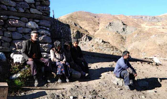 Семья 80 лет жила в горах без контакта с цивилизацией, пока дом случайно не нашли альпинисты