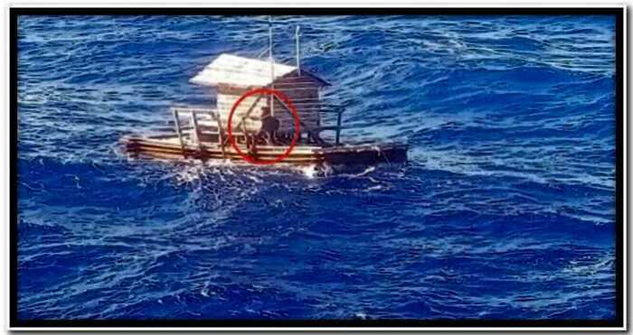 «50 оттенков синего»: подросток дрейфовал в океане пятьдесят дней и выжил