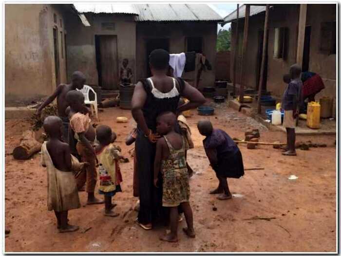 «АК-47 из Уганды»: 39-летняя африканка родила 38 детей без перебоев
