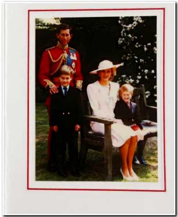 Письмо из прошлого: лучшие рождественские открытки королевских семей