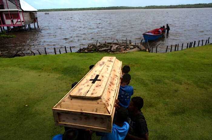 “Гондурасские ныряльщики”: история людей, которые гибнут за деликатесы для богачей