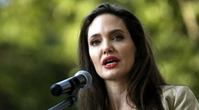 Анджелина Джоли частично парализовала. Врачи уверены — это из-за стресса от развода