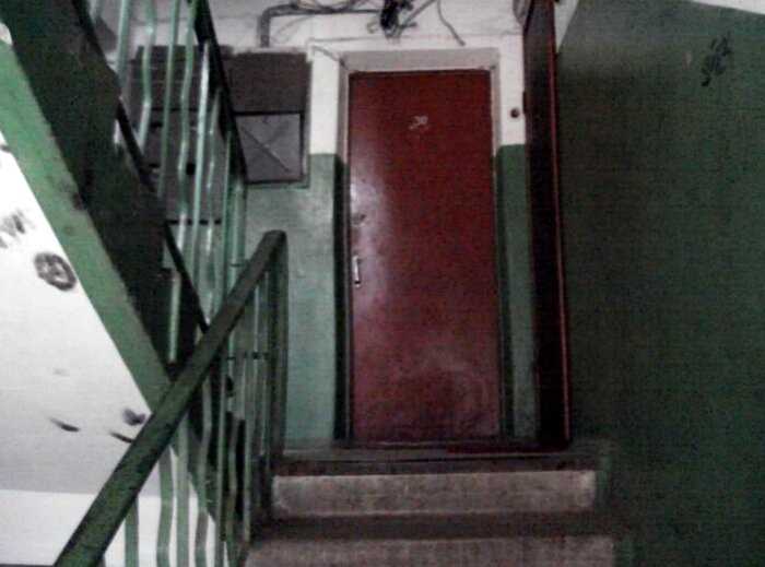 Почему двери в советских квартирах всегда открывались внутрь
