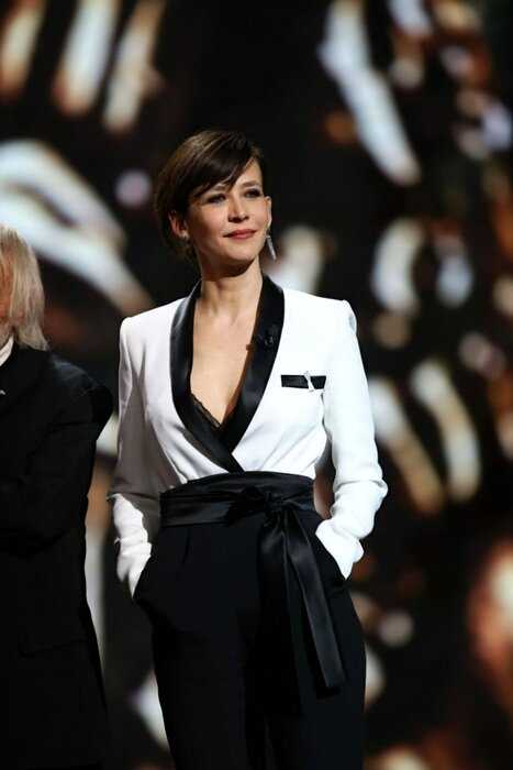 Быть француженкой: самые стильные образы актрисы Софи Марсо