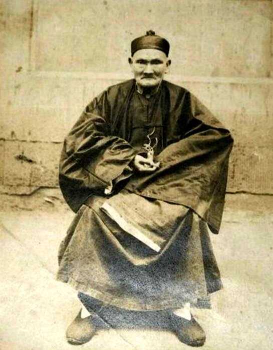 «Ли Циньюнь»: человек, проживший 200 лет, поведал секрет своего долголетия