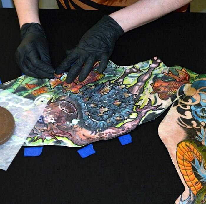 «На память»: в США открыли сервис по консервации татуировок после смерти