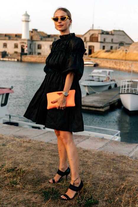 Учимся носить маленькое чёрное платье: 9 стильных вариантов