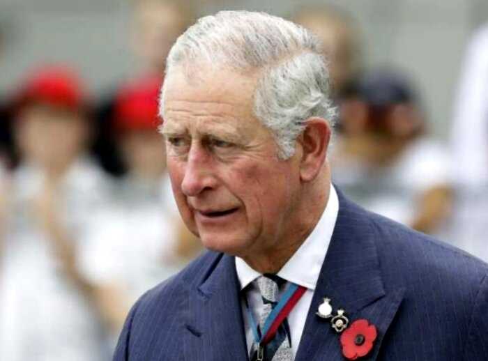 «Подвел Королеву и всю страну»: Принц Чарльз оказался втянут в громкий скандал