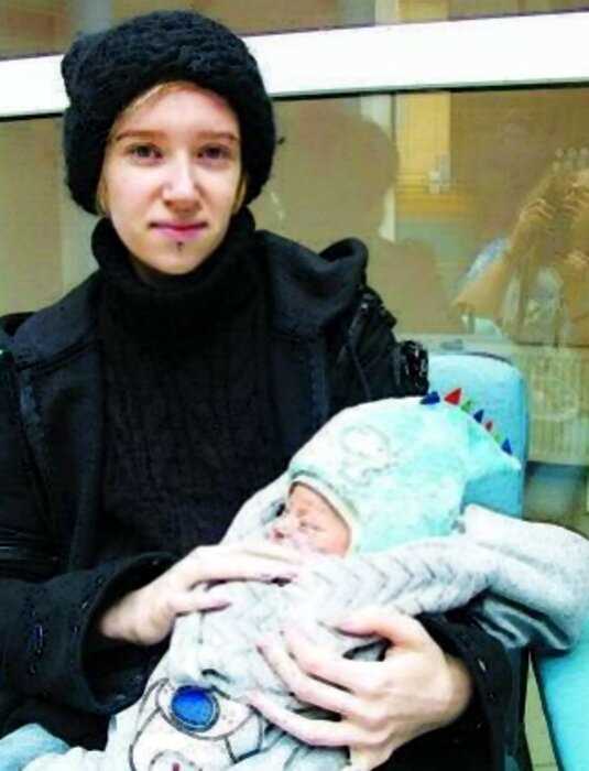 Фридрих Чернышев — первый трансгендерный мужчина на Украине, родивший дочь