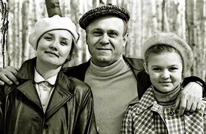 30 семейных снимков советских знаменитостей, в которых столько ностальгии