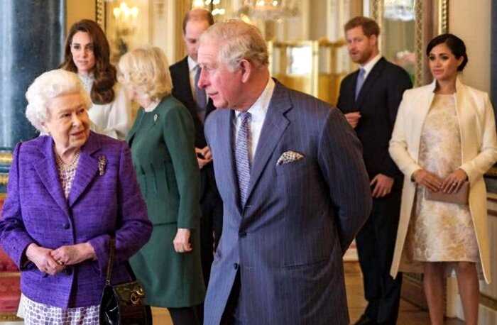 «Ее работа — быть женой Гарри»: подруга принца Чарльза раскритиковала Меган Маркл