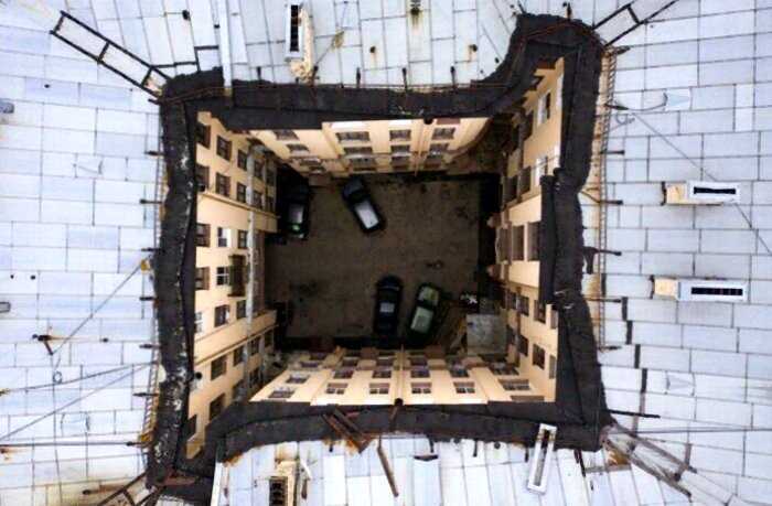 15+ фото петербуржских дворов-колодцев, которые вызовут у вас клаустрофобию