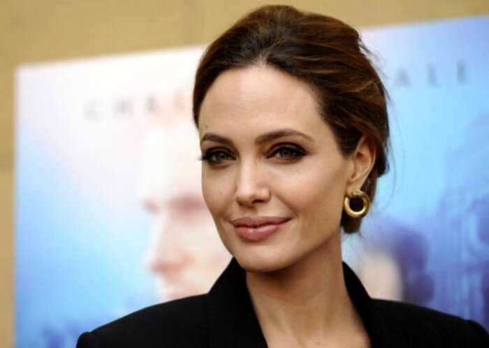«Идеальный овал и волшебные глаза»: на Кавказе нашли нового двойника Джоли