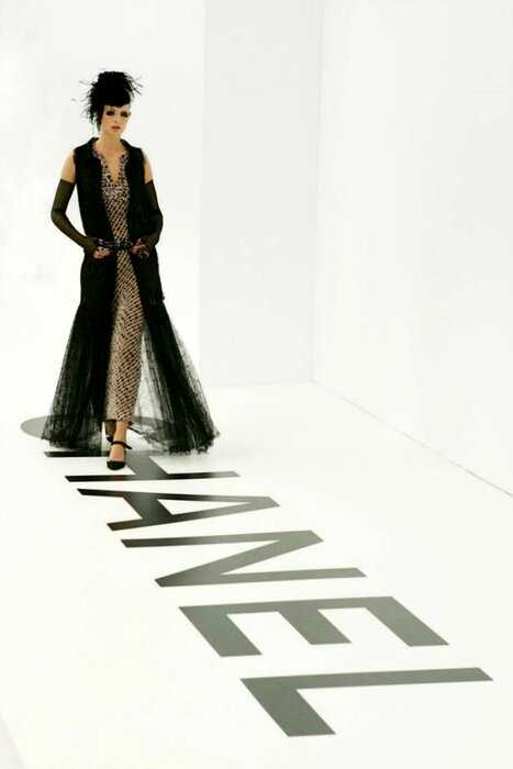 Вспоминая Лагерфельда: 100 лучших образов коллекций Chanel, сознанных дизайнером