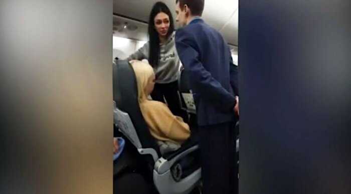 «Пырну тебя заточкой»: пьяная пассажирка устроила дебош в самолёте