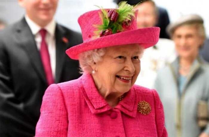 «Очередной провал»: Королева Елизавета расстроена новым решением Меган Маркл