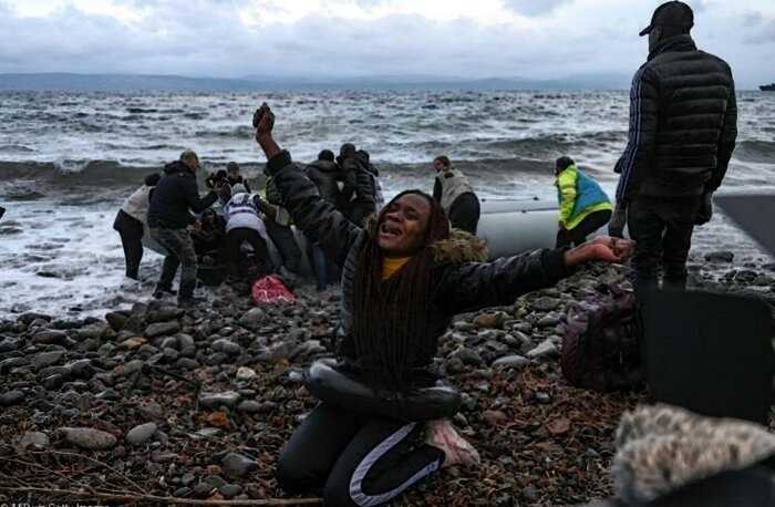 50 суровых фотографий о том, как Греция обороняется от мигрантов